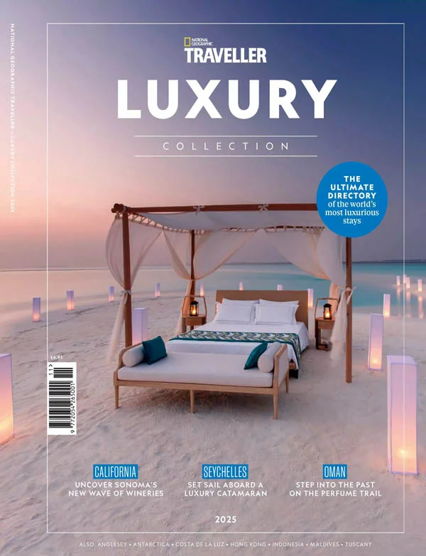 تصویر جلد مجله National Geographic Traveler Luxury October 2025
